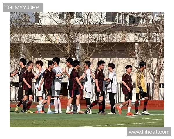 掌握足球技巧过人之道提升你的球场表现与自信心 掌握足球技巧过人之道提升你的球场表现与自信心