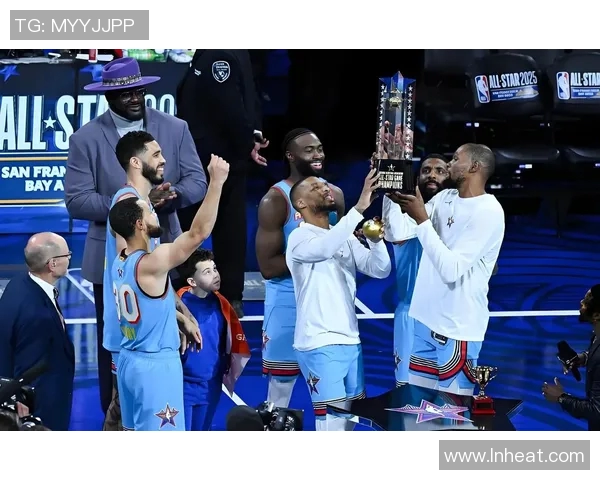 雷霆与热火总决赛首战激烈对决球星表现引发球迷热议